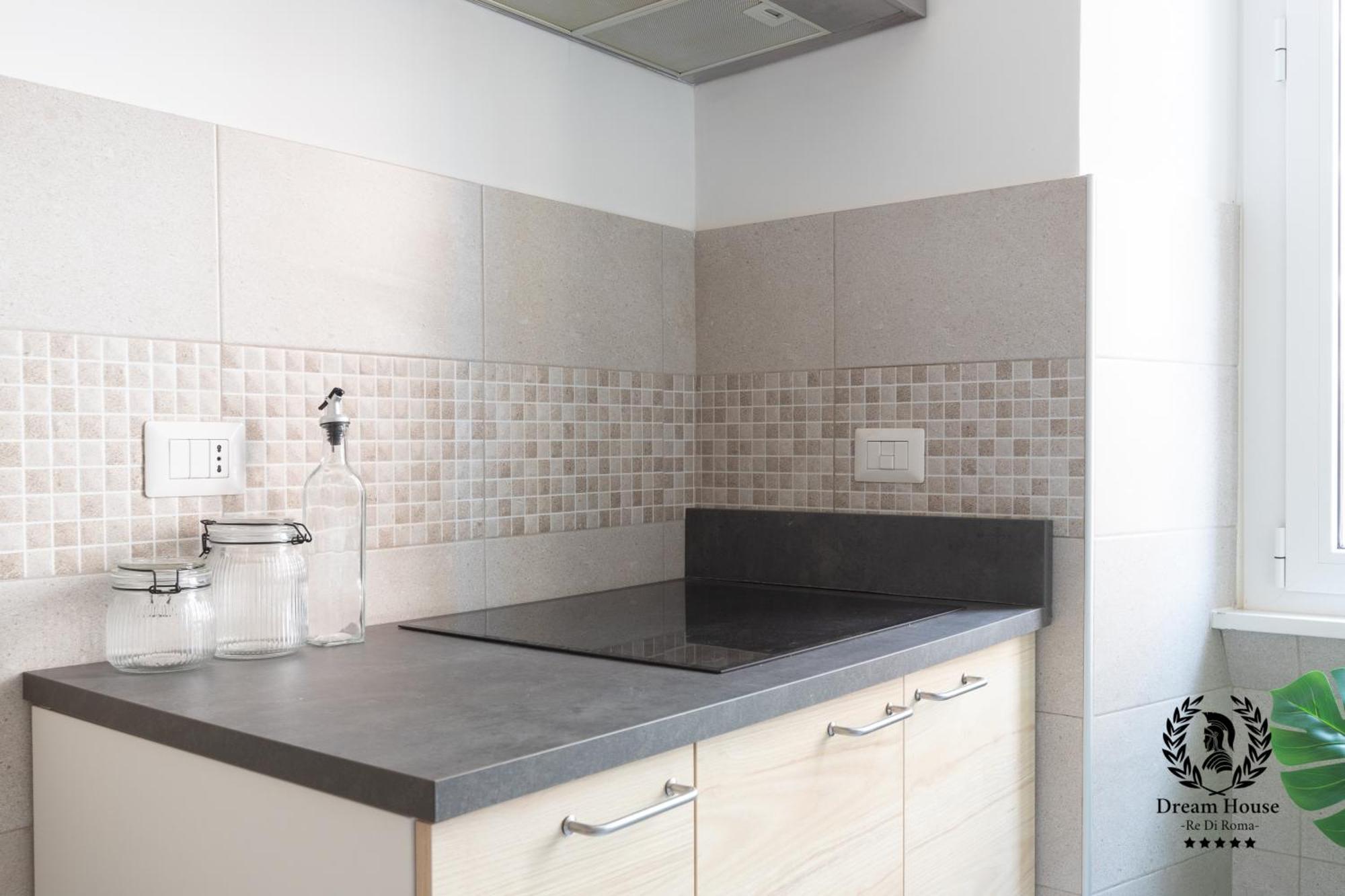 Dream House Re Di - 50mt To Metro Station, Position, 4pax, 2bdr Apartamento Roma